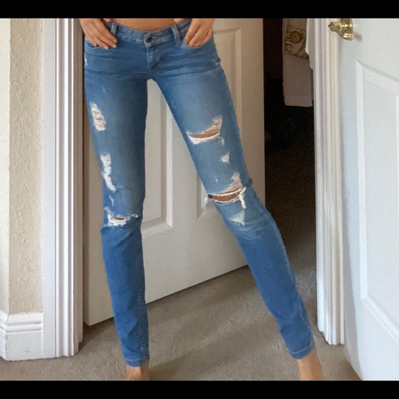 Guess Skinny Jeans (Low rise) - Picture 2 of 2